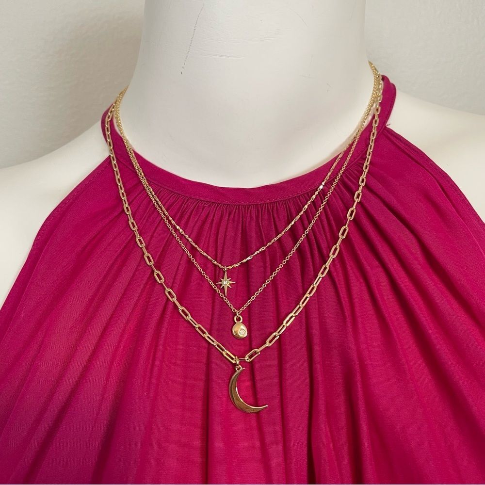 Unwritten Gold Tone ⭐️ & 🌙 Dream layered necklace